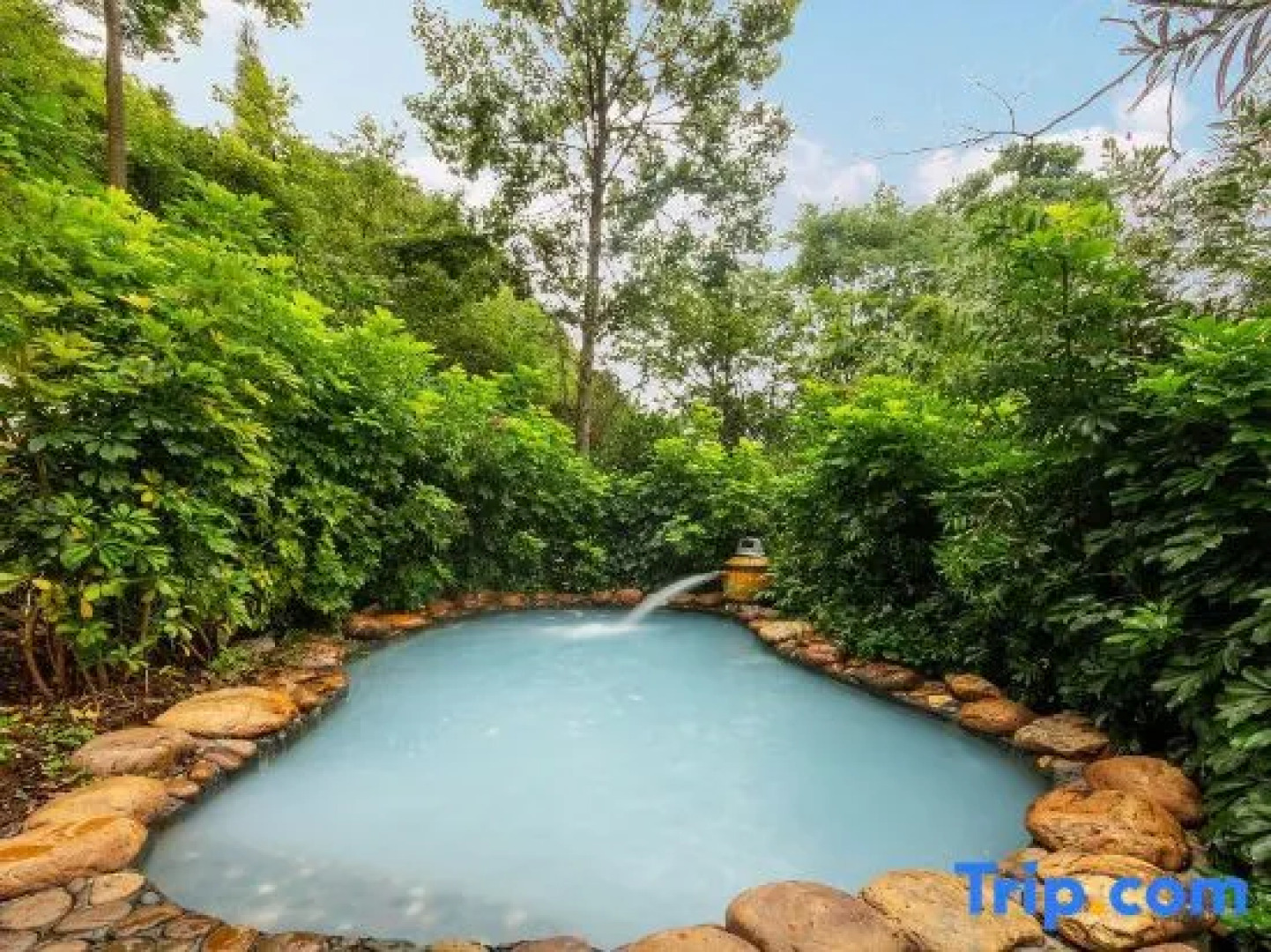 Yuma Bay Hot Spring Hotel