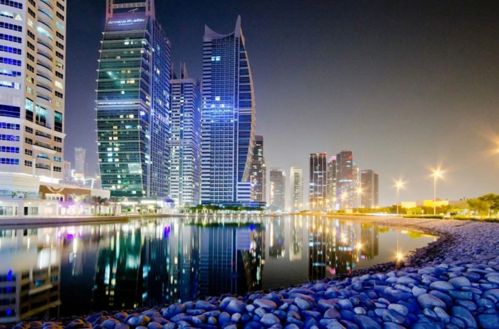 Mövenpick Jumeirah Lakes Towers Hotel