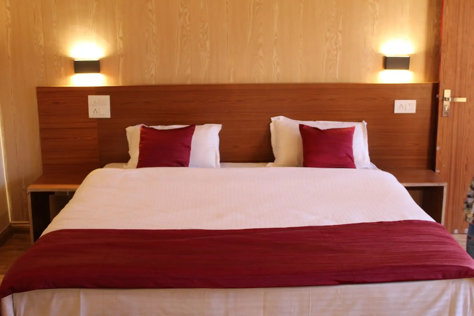 Beyond Stay Kastura Kanatal