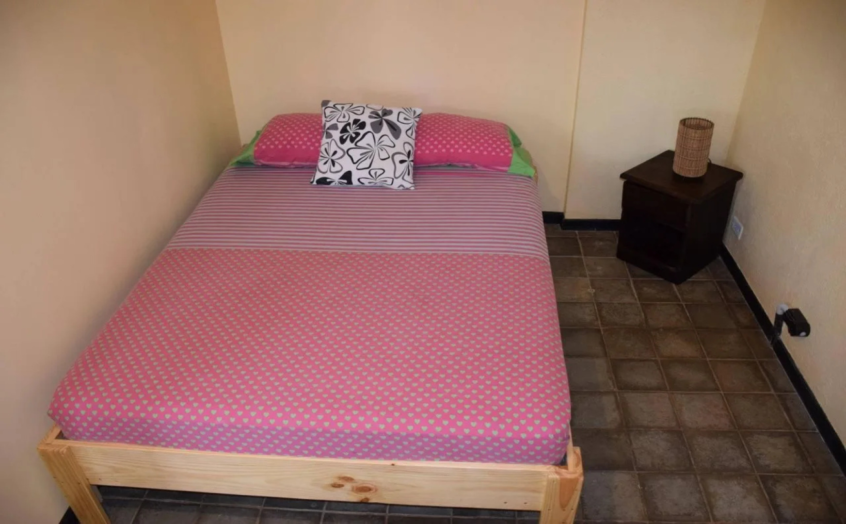 Casa Pura Vida Surf Hostel