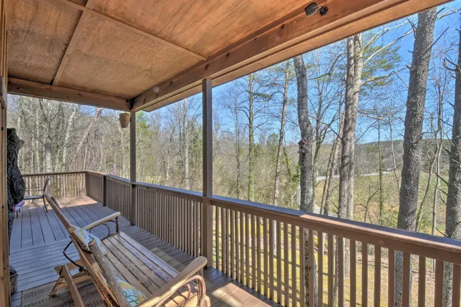 Helen Cabin w/ Deck & Hot Tub < 1/2 Mi to Main St