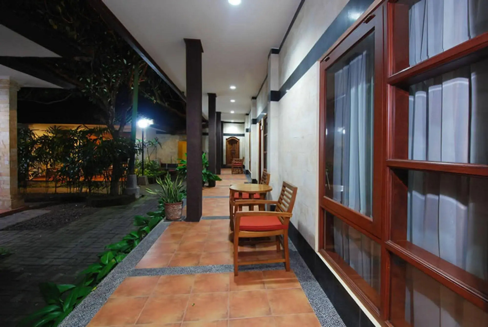 Yulia Beach Inn Kuta