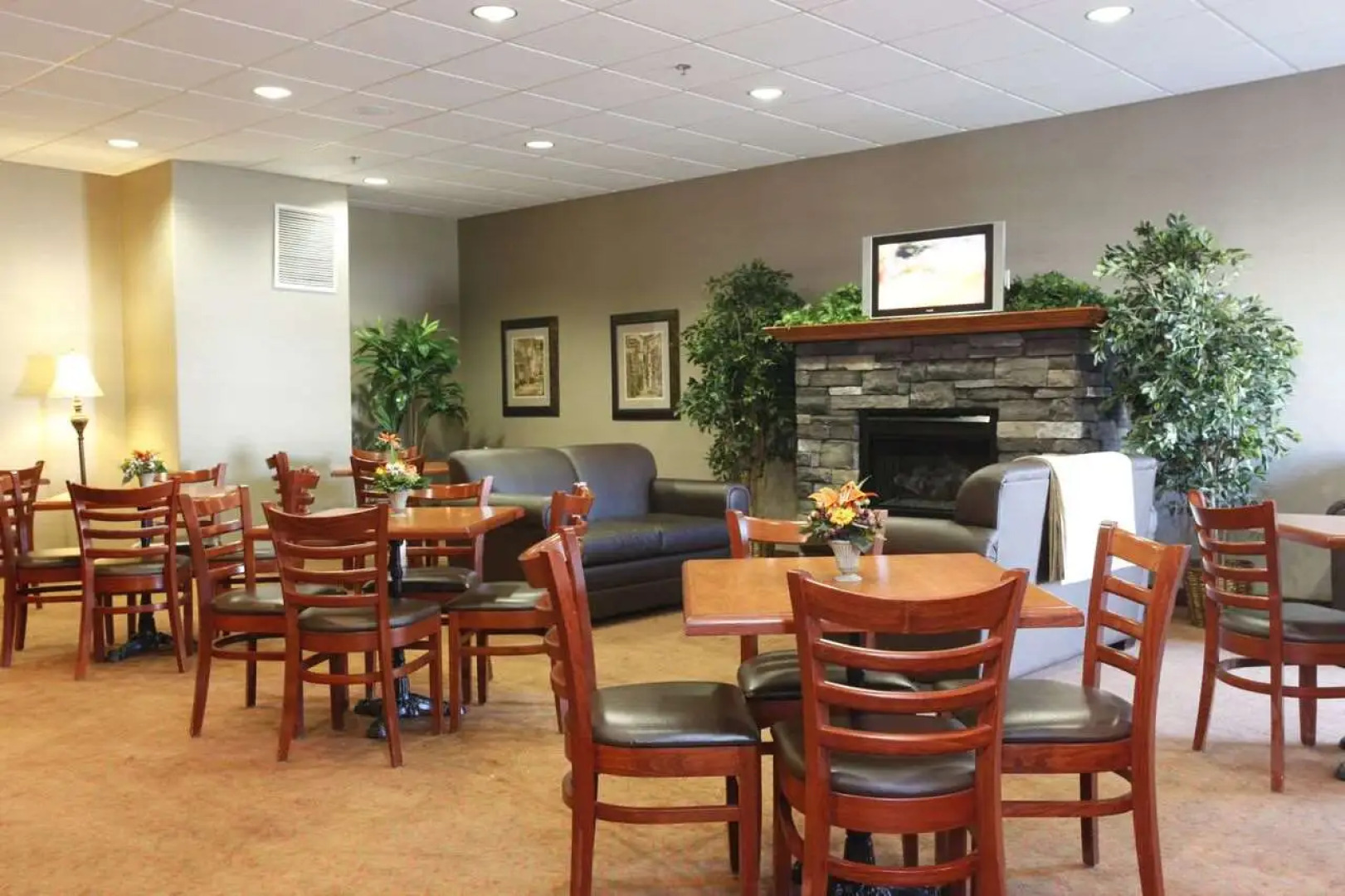 Pomeroy Inn & Suites Hotel Dawson Creek