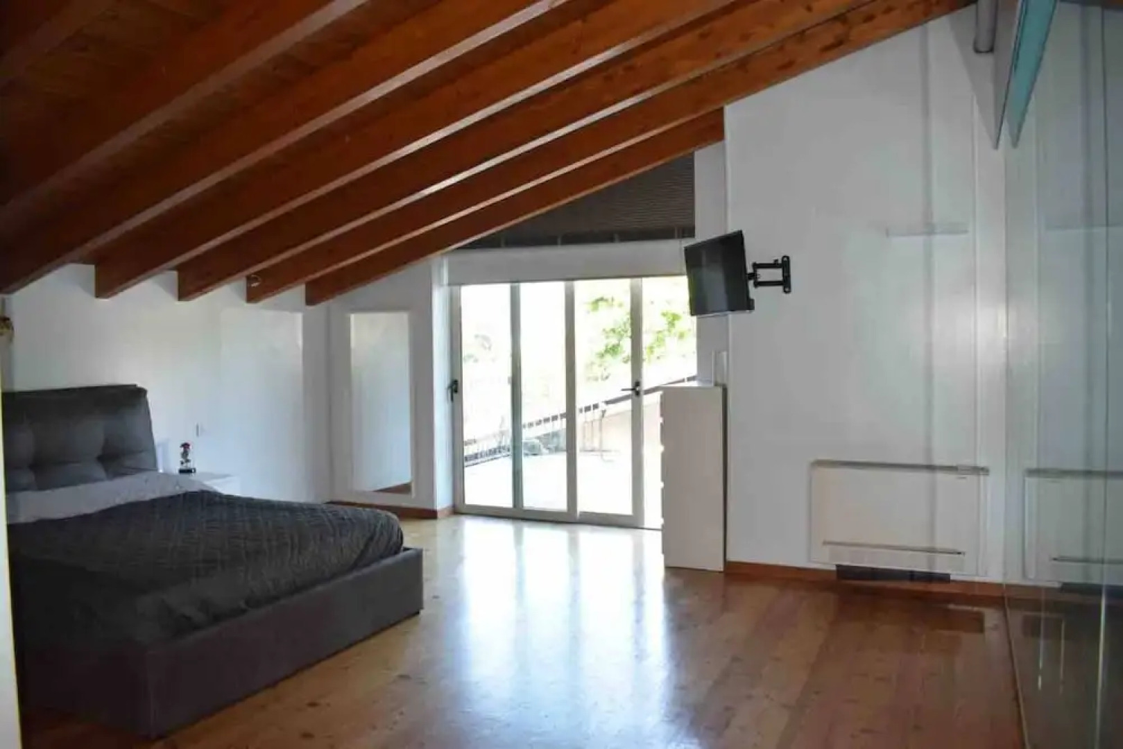 Villa Fermi, With Swimming Pool, Gym, Saunas and Room Equipped With Musical Equipment