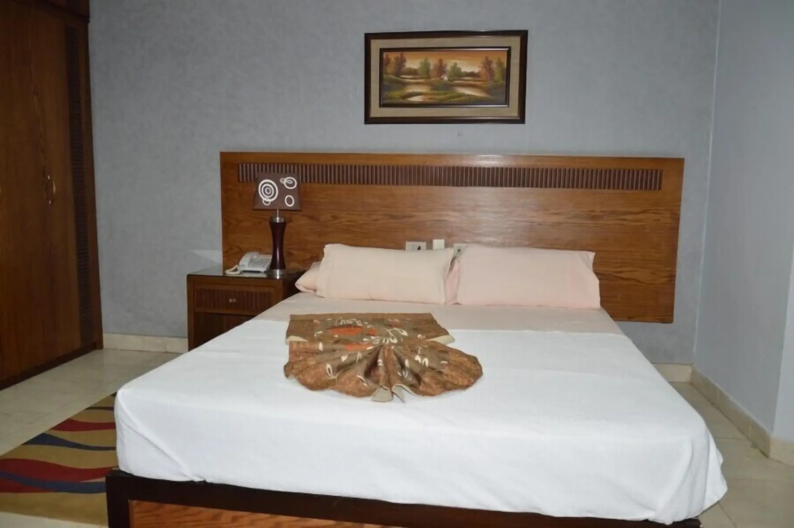 Glorious Hotel