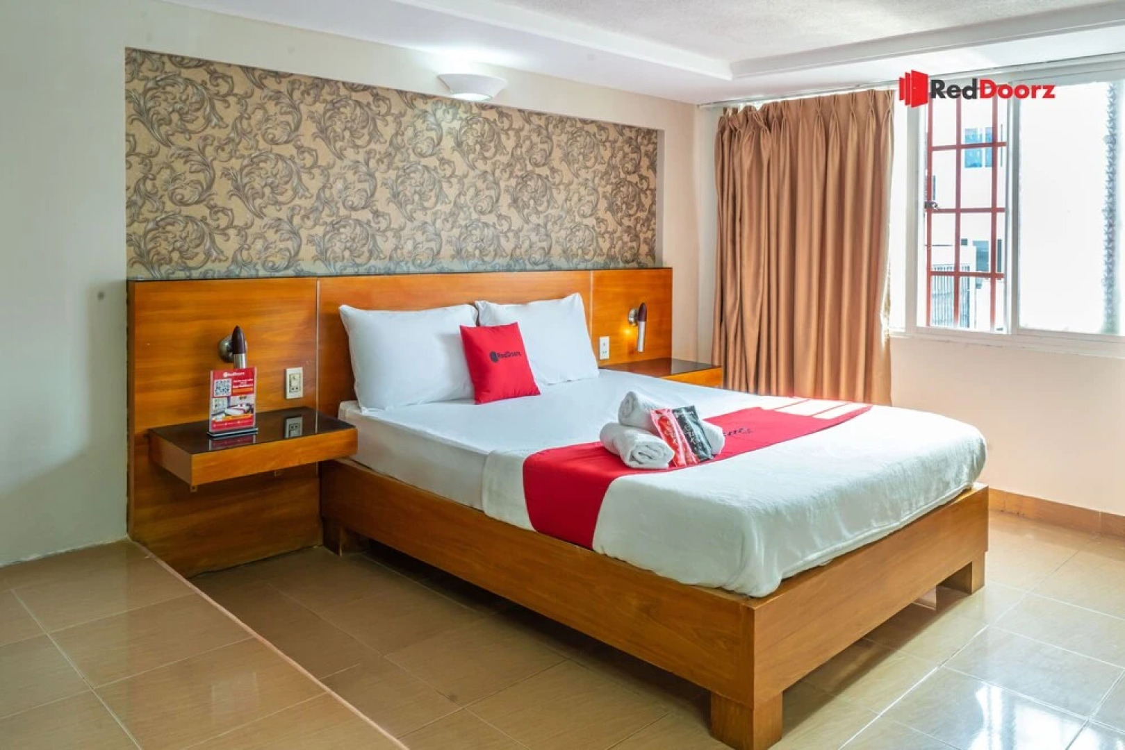 RedDoorz Near Tan Dinh Market 3