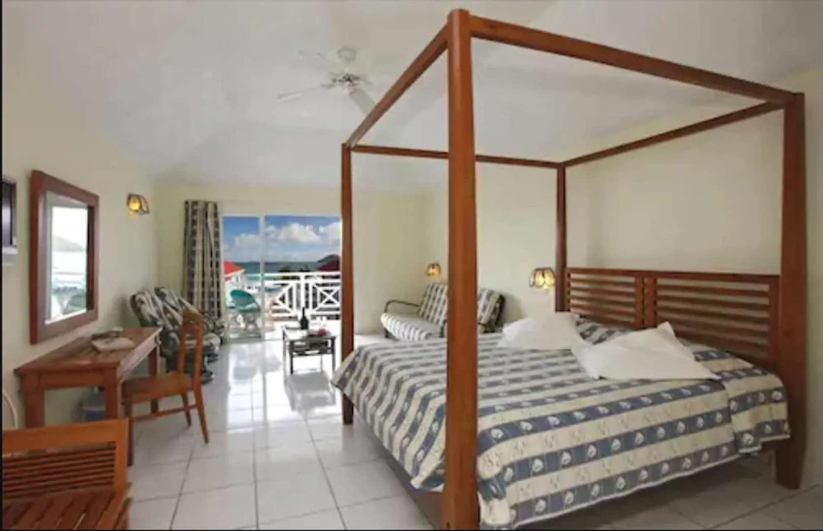 Baie des Anges Hotel