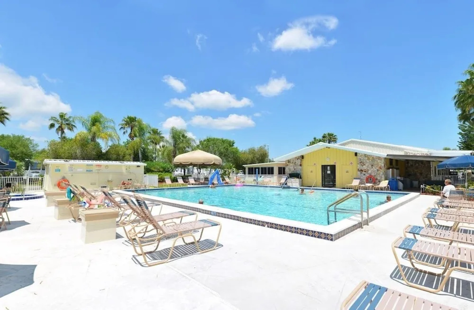 Harbor Lakes RV Resort