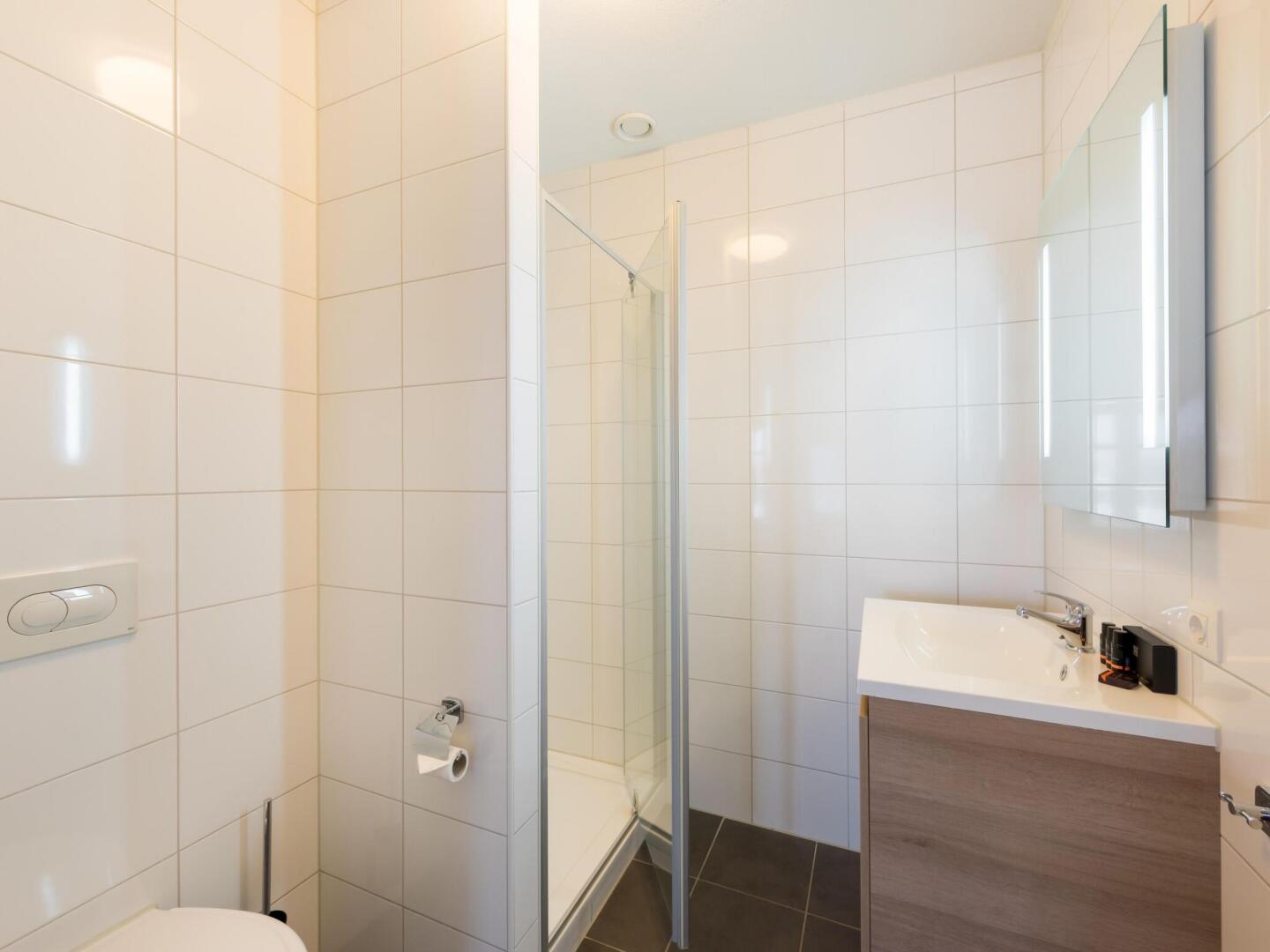 Luxury apartment with AC and washing machine, in a residence 200 m from the sea