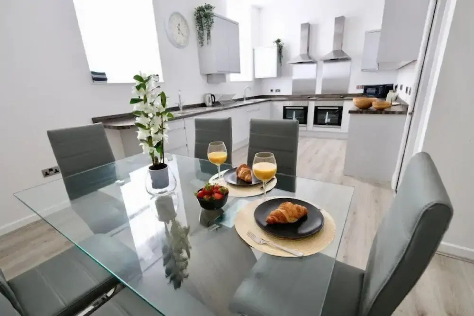 Oddfellows 8 Ensuite Double Room