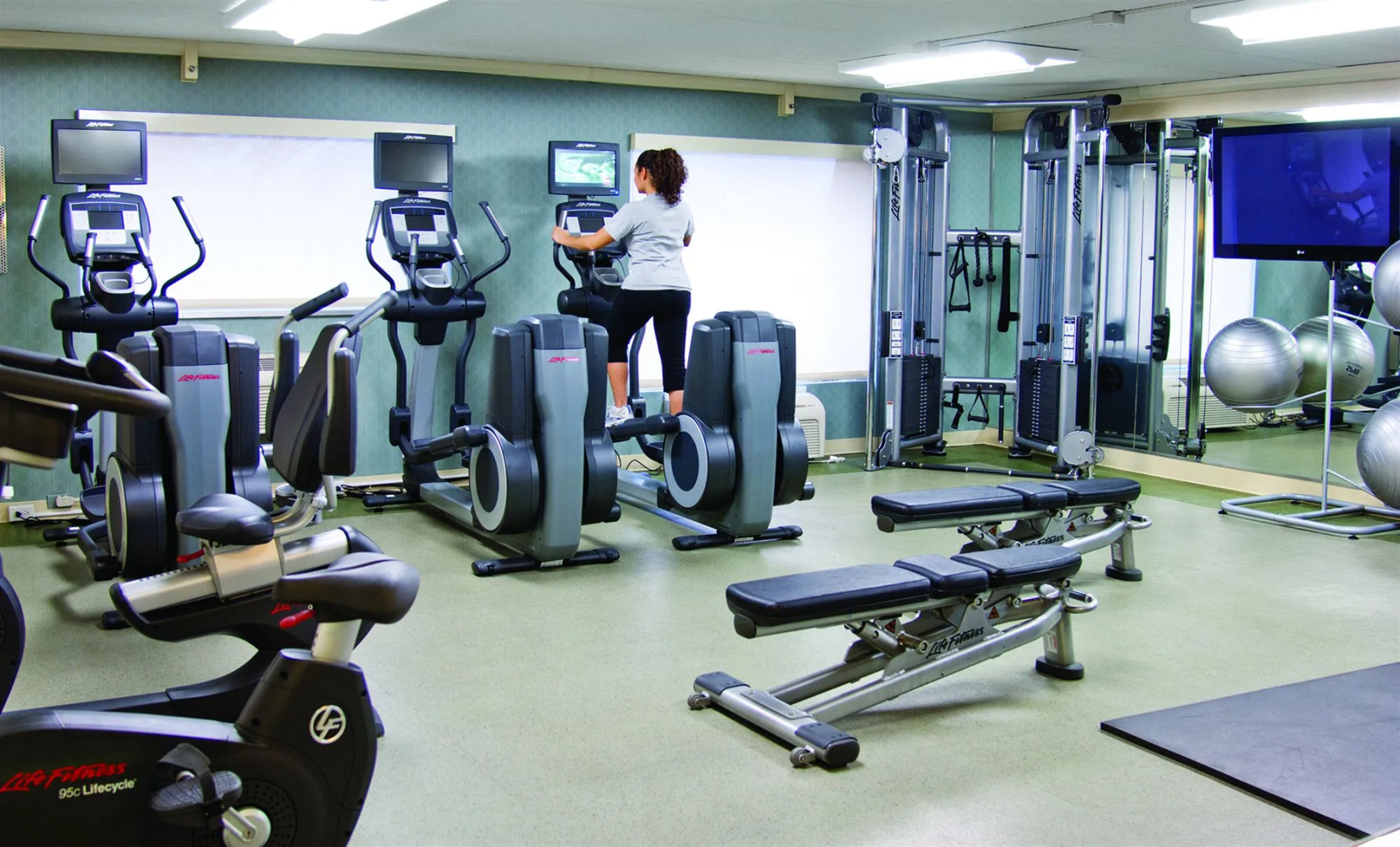 Ramada Plaza & Conf Center by Wyndham Fort Wayne