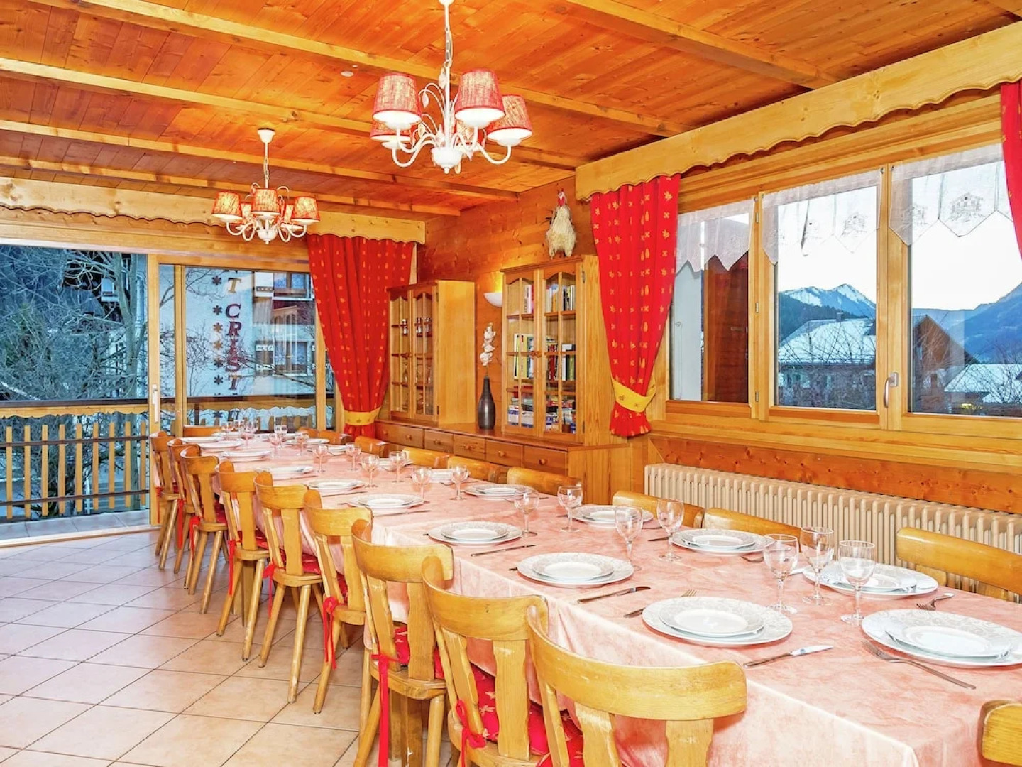 Exclusive Chalet in La Chapelle-d'Abondance with Mountain View