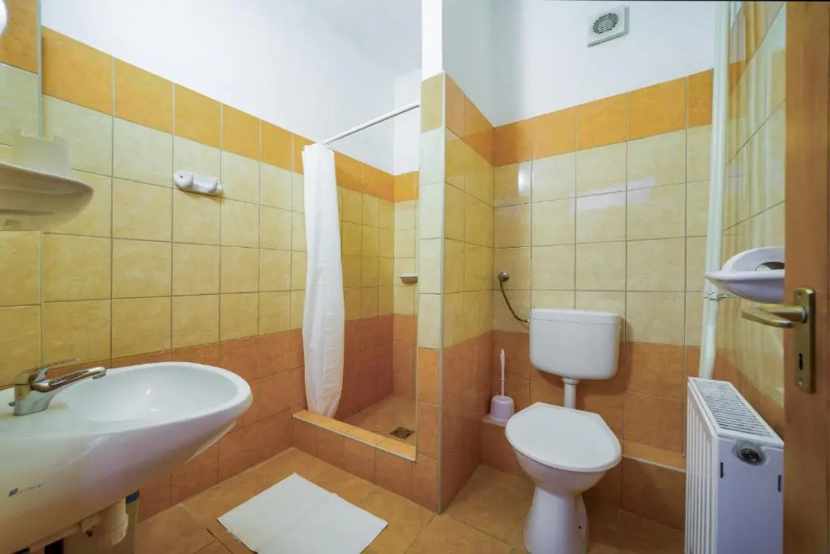 Lipicai Hotel és Étterem