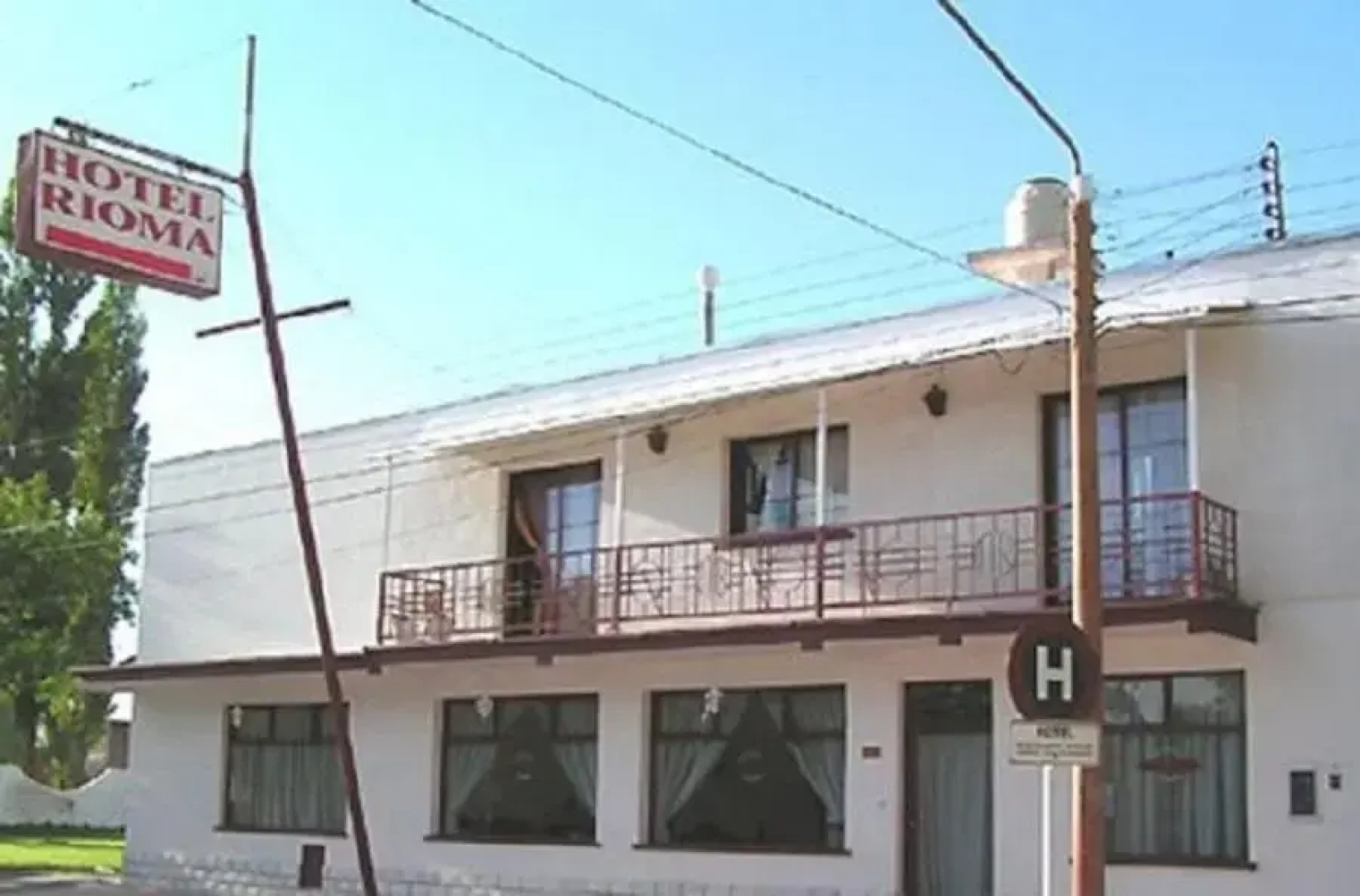 Rioma Hotel