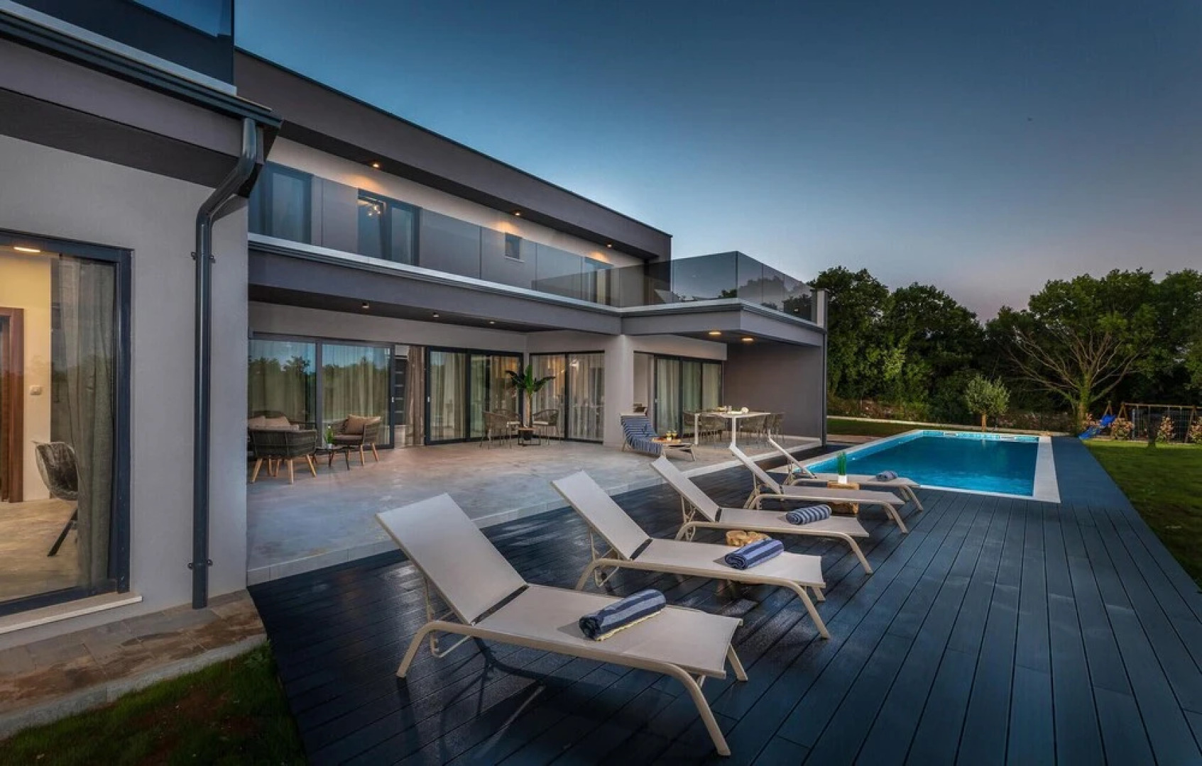 Beautiful Home in Koromacno With Wifi, Heated Swimming Pool and 6 Bedrooms