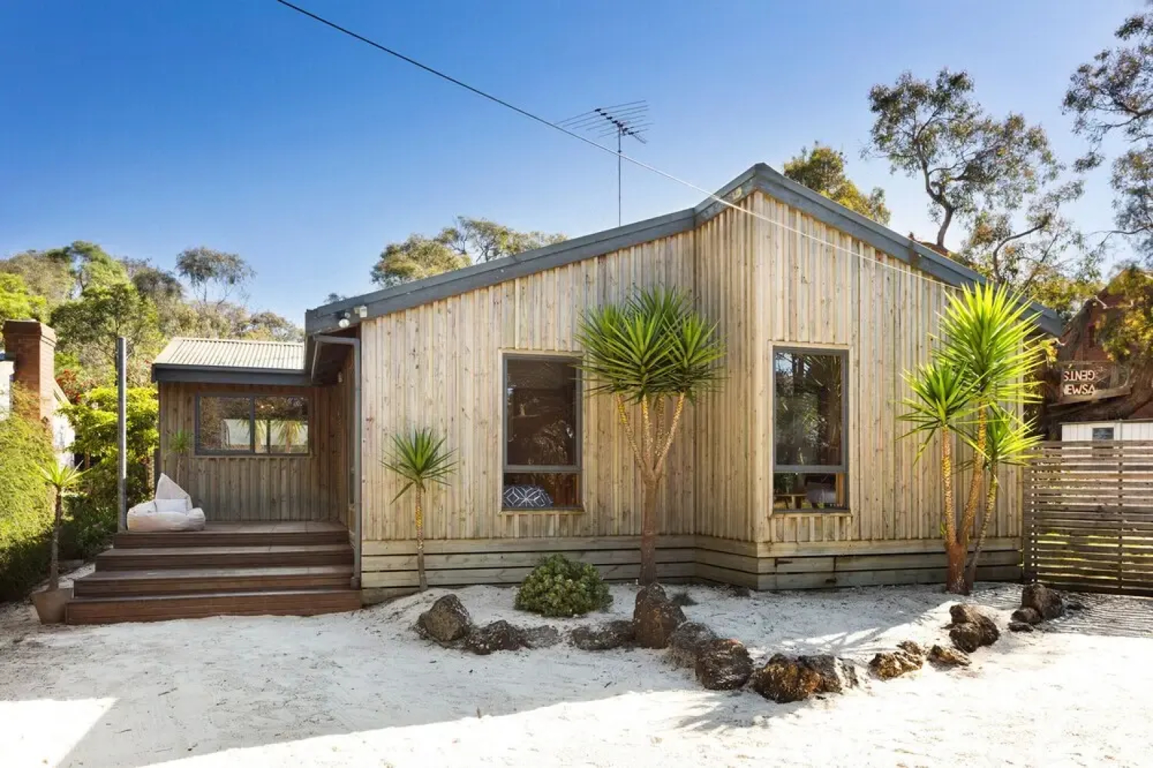Aireys Rustic Chic - Rejuvenate Stays