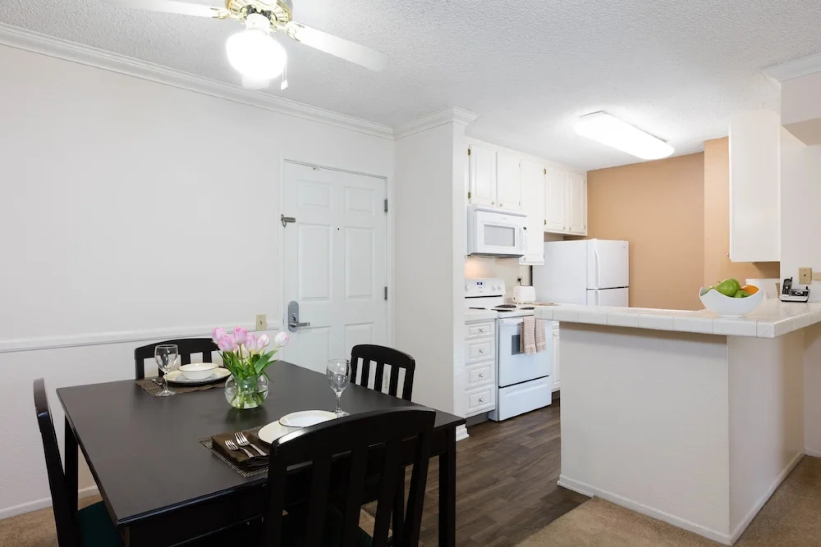 Oakwood Toluca Hills