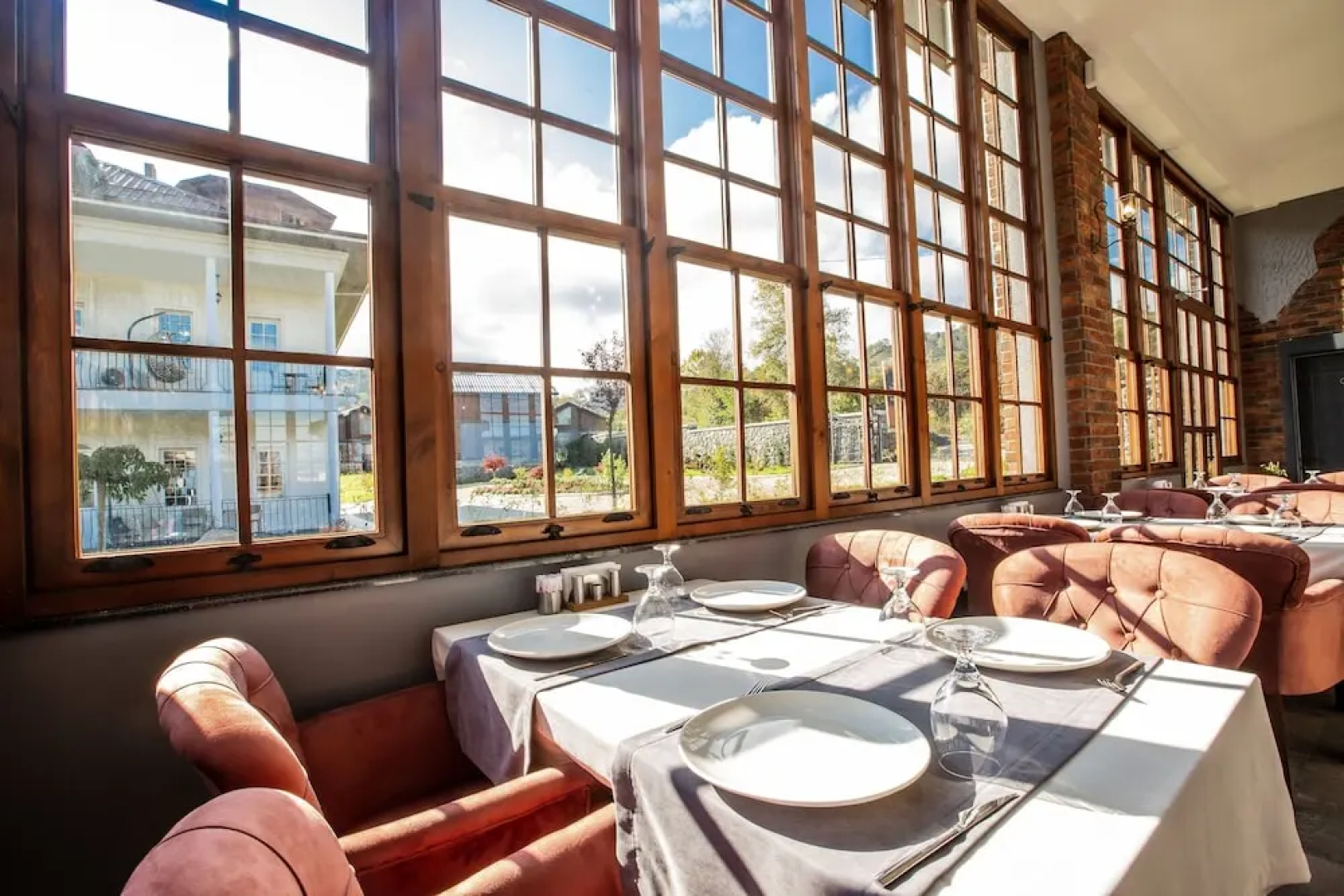 Zanike Hotel