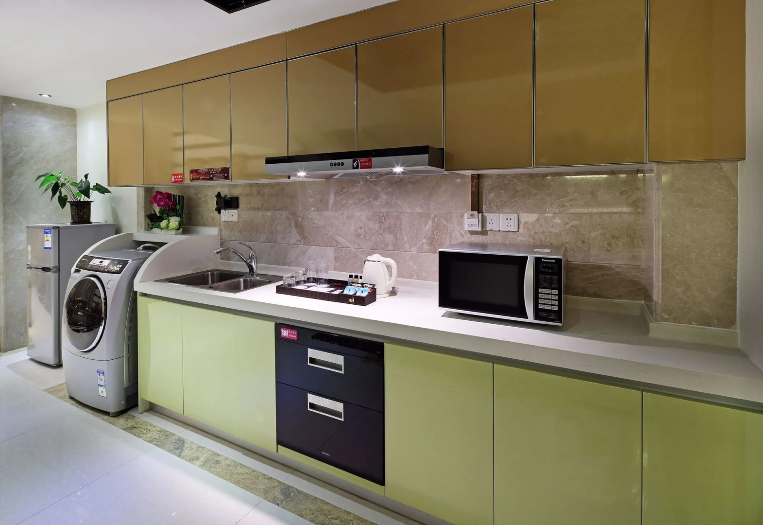 South & North International Apartment