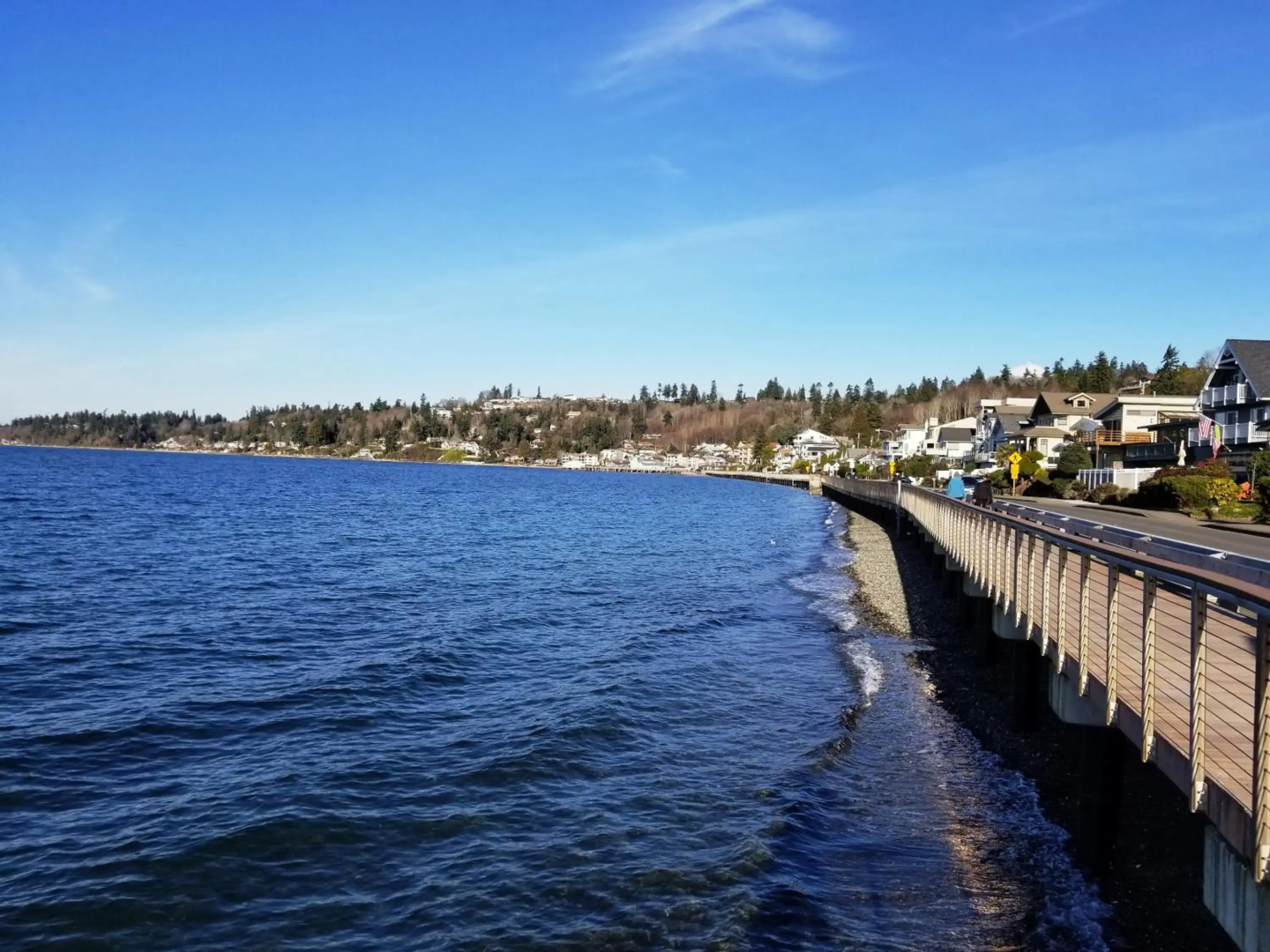 Redondo waterfront house with a private room