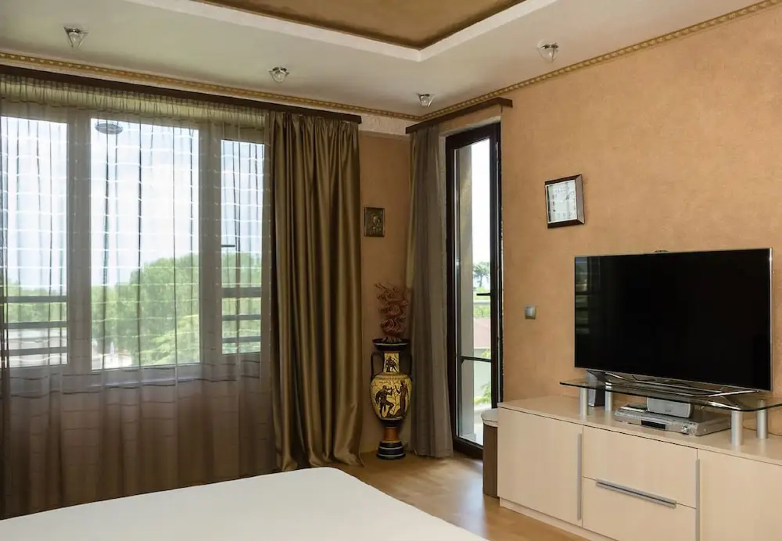 FM Luxury 3-BDR Penthouse with Pool & Terrace in Complex Katerina 1