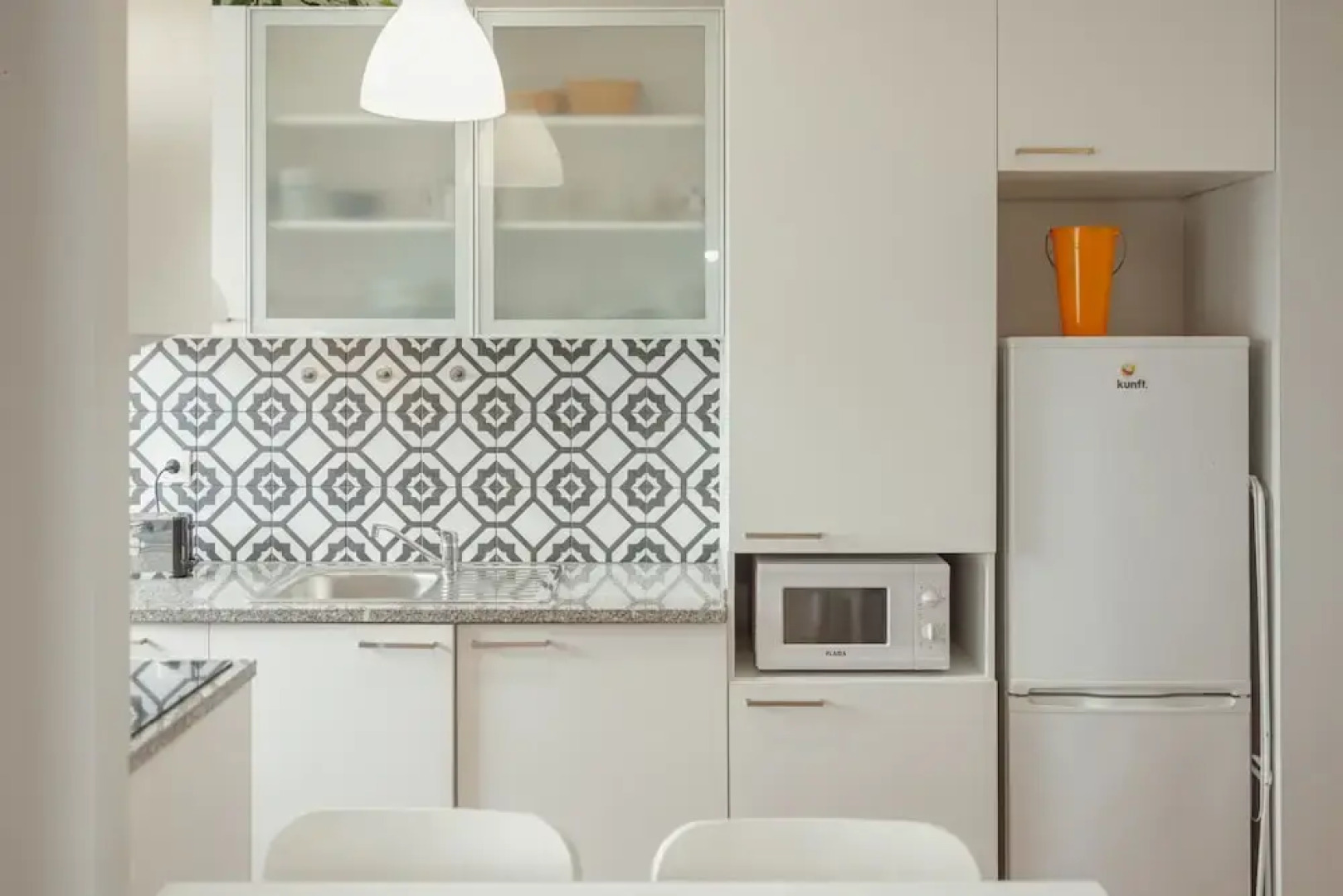 Espinho Seawalk AND Seaview by Vacationy