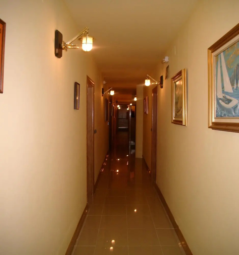 Apartamentos La Marina