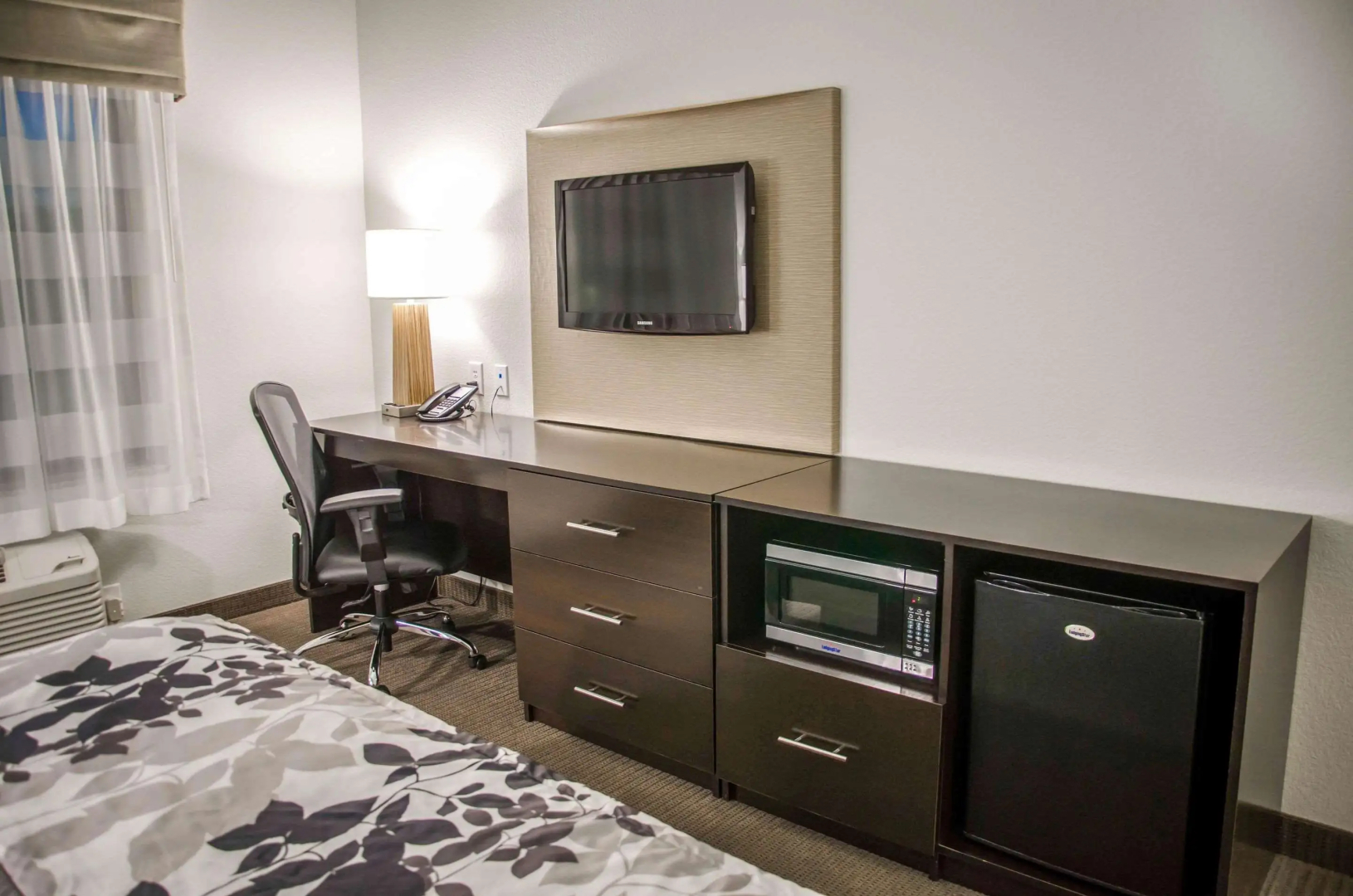 Sleep Inn & Suites Center