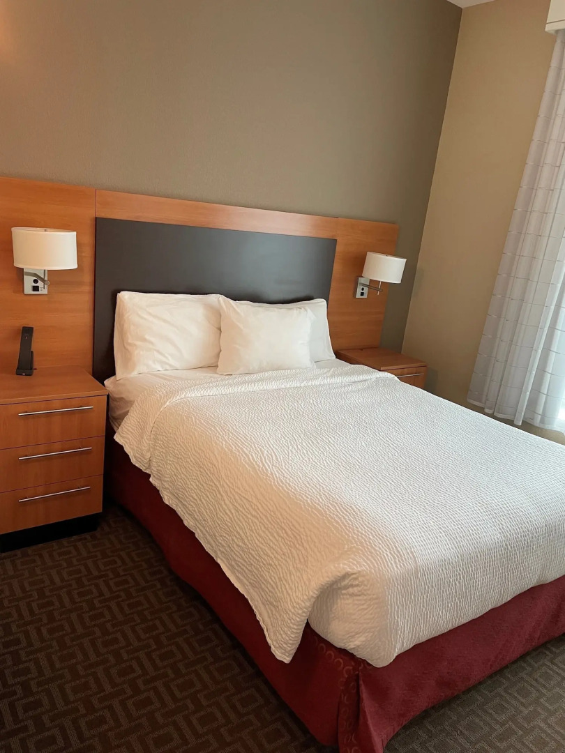 TownePlace Suites Orlando at FLAMINGO CROSSINGS® Town Center/Western Entrance