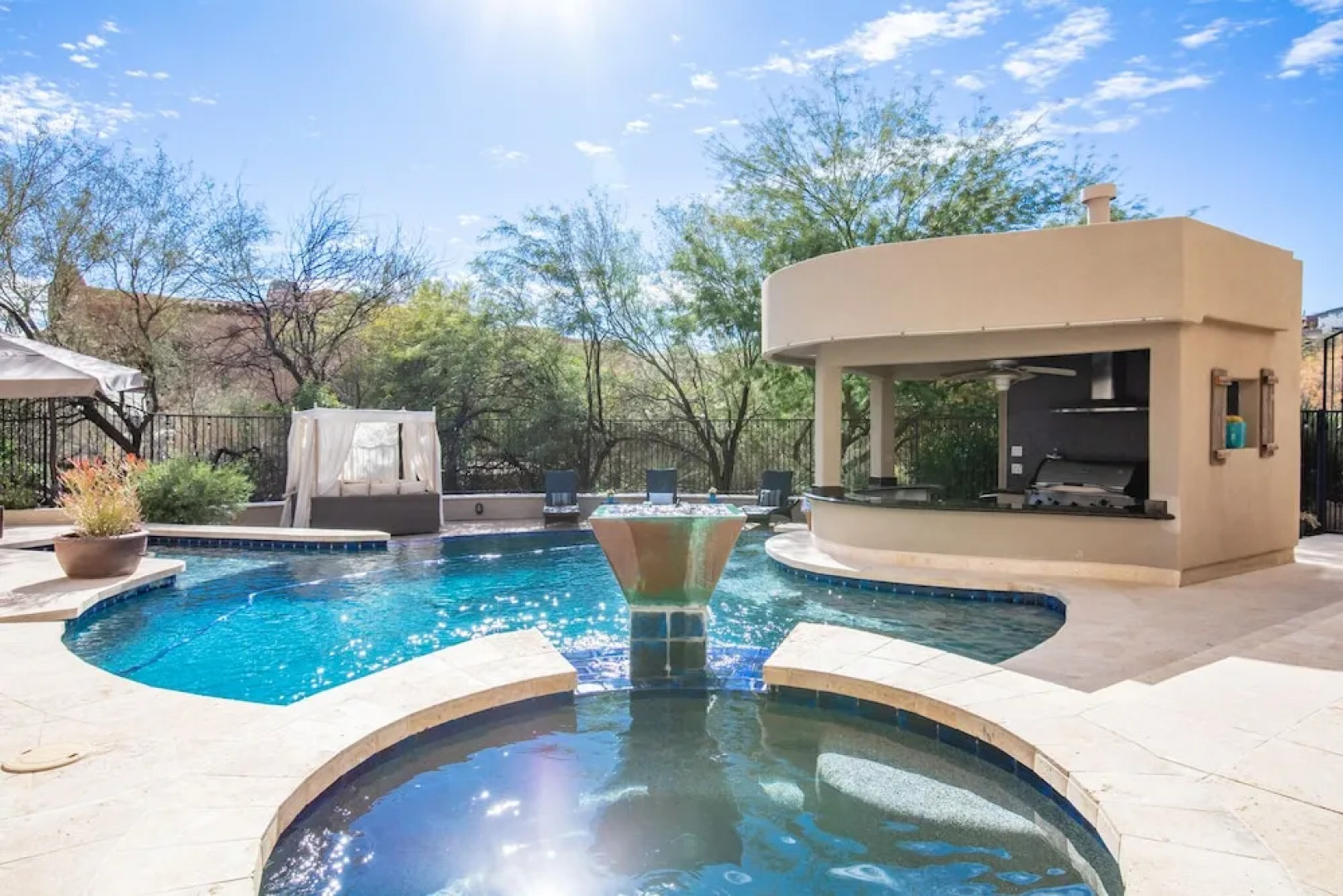 Extravagant Fountain Hills - 6 Br Home