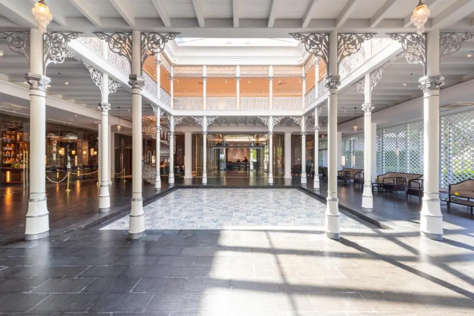 Ramada Plaza by Wyndham Chao Fah