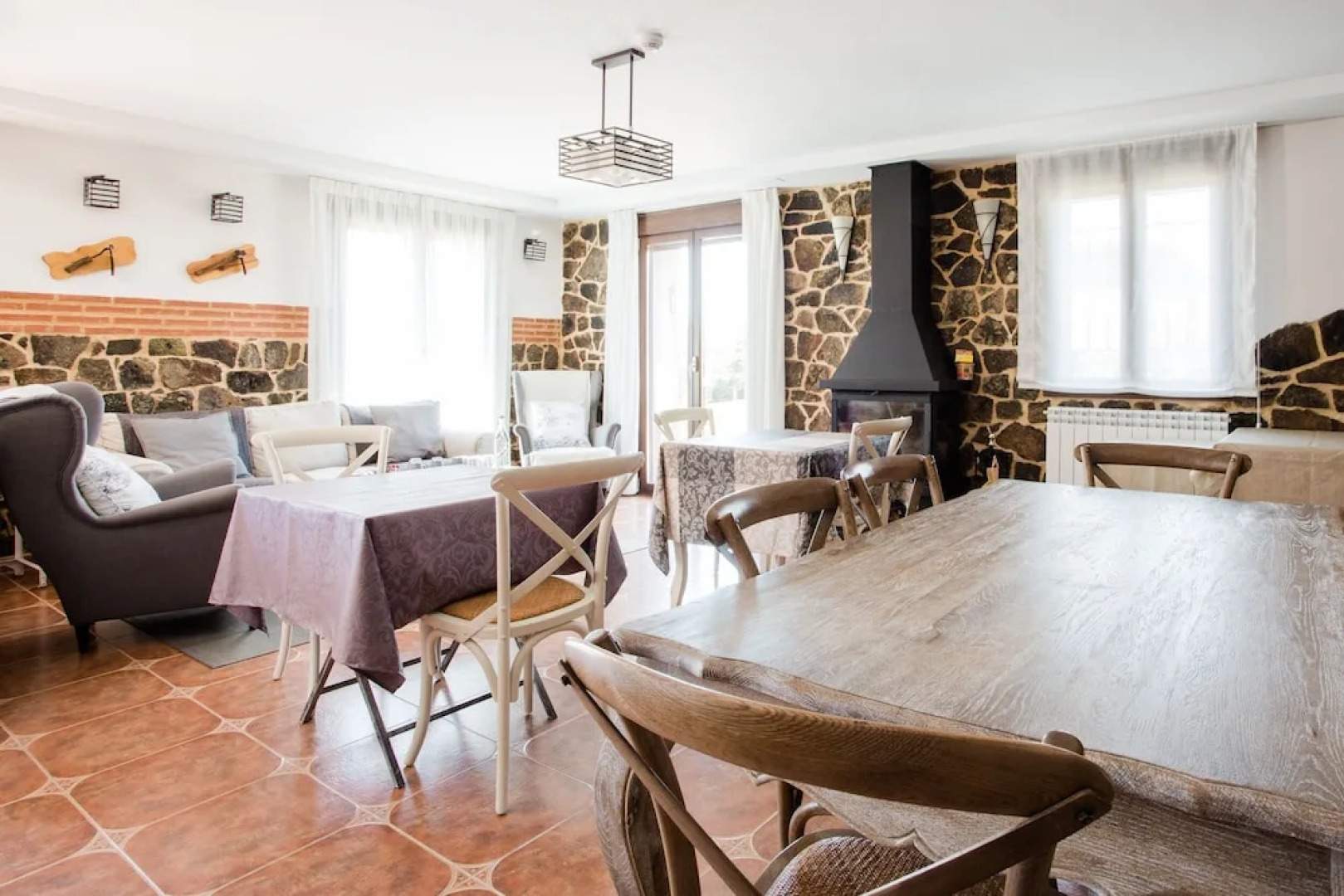 Hostal Residencia Pico de los Haces