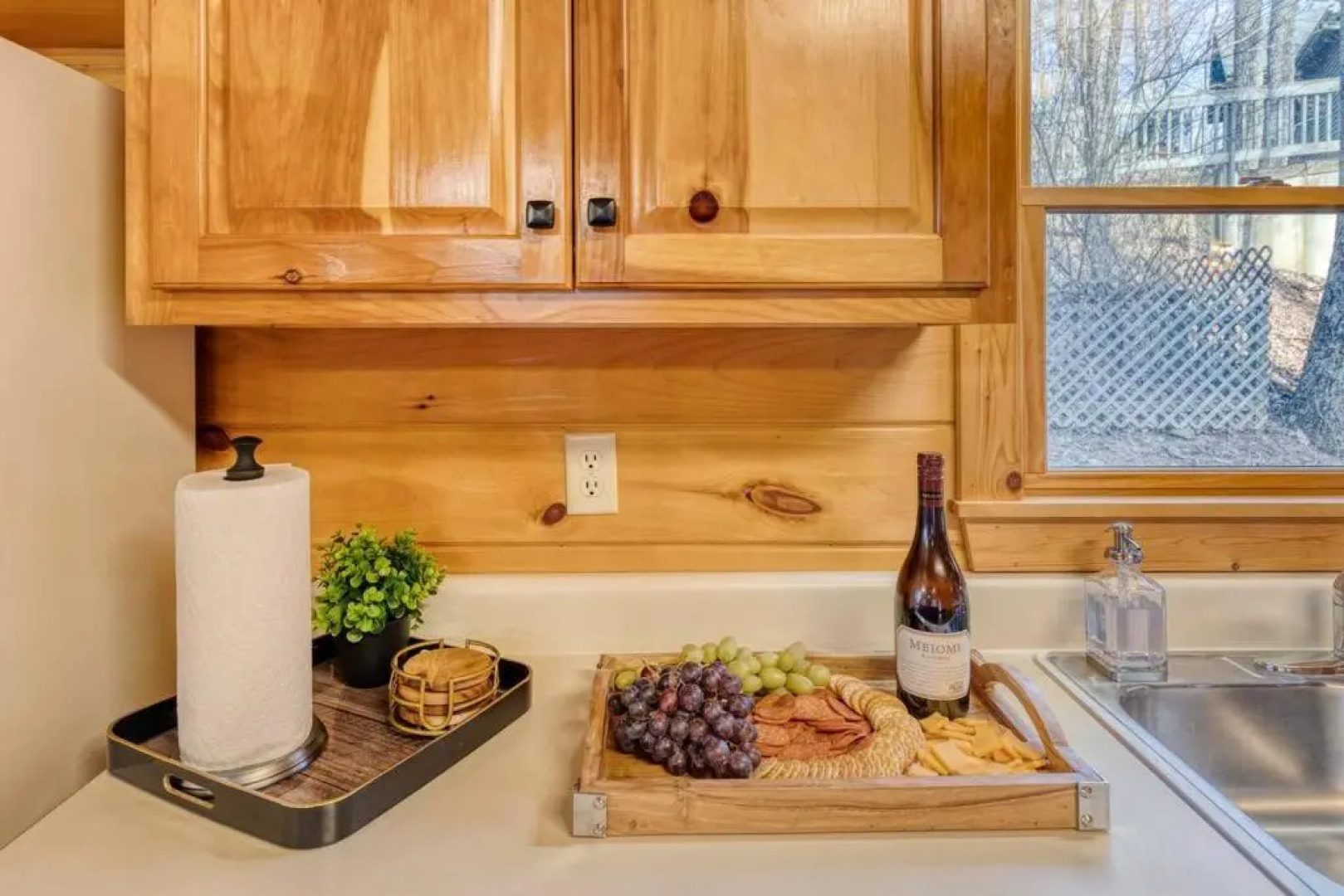 MTN Cabin Sleeps 10 - 5 Mins To Fishing & Camping