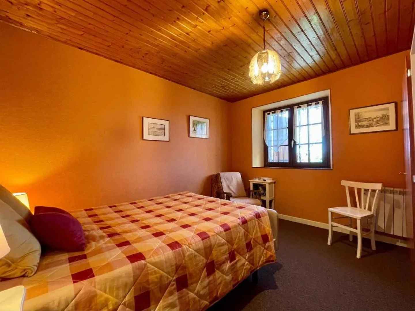 Gîte Saint-Haon, 4 pièces, 5 personnes - FR-1-582-211