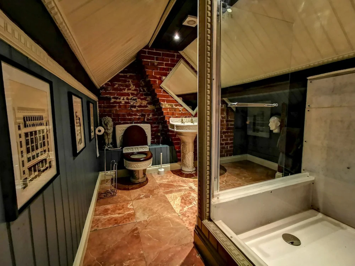 Cedar House Boutique B&B