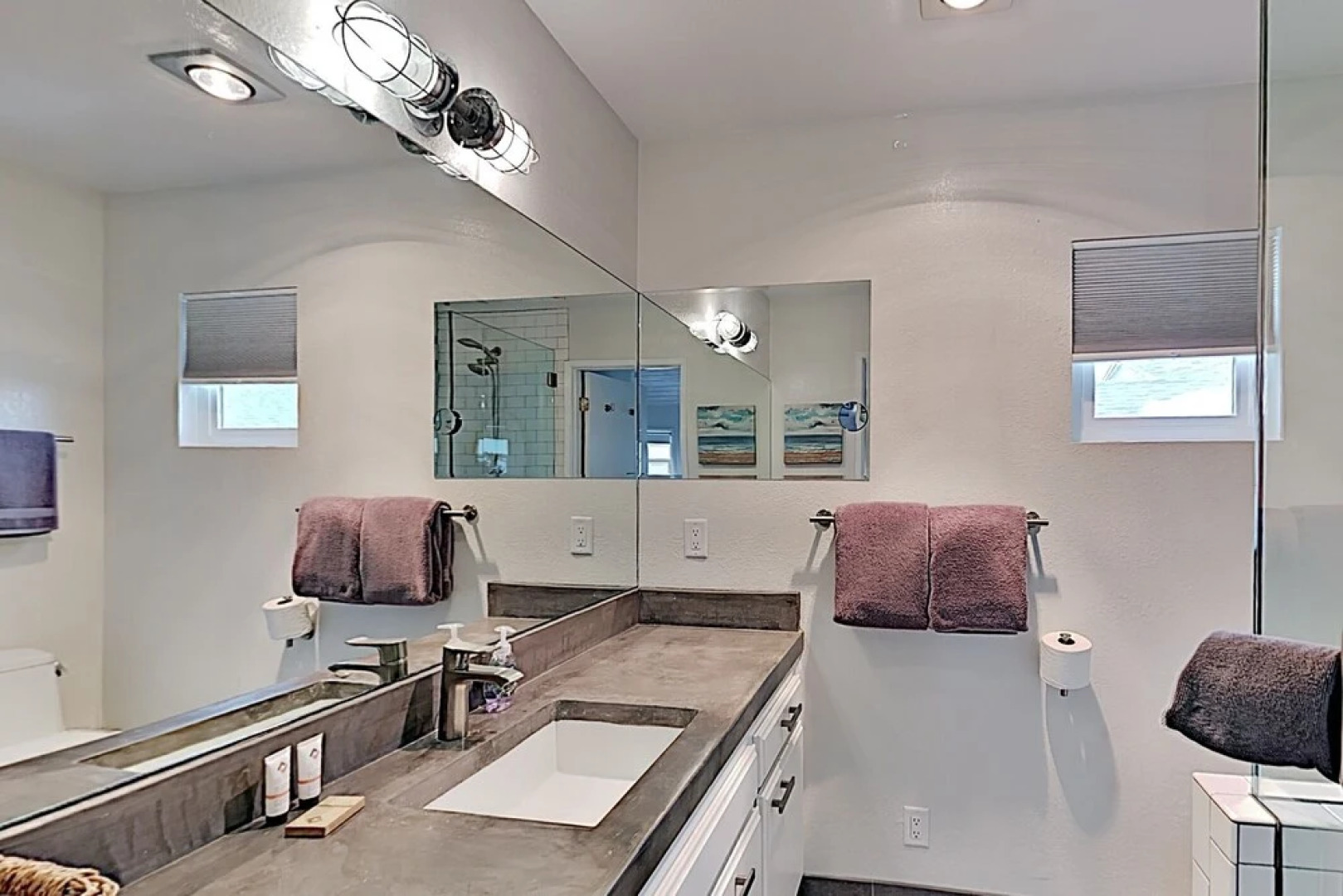 Ocean-View Hideaway W/ Lush Patio, Steps To Beach! Home