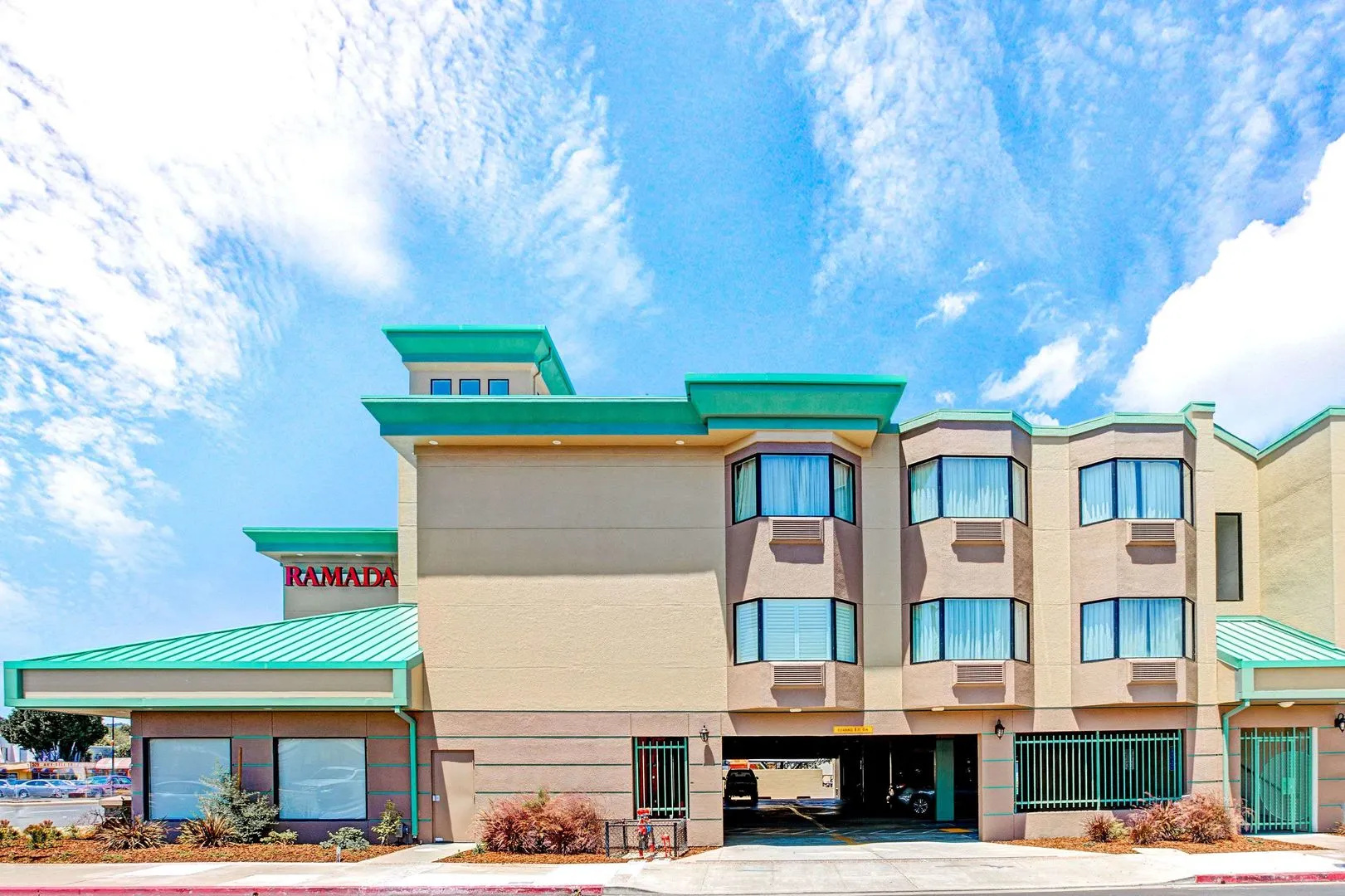 Hotel Aluxor SFO