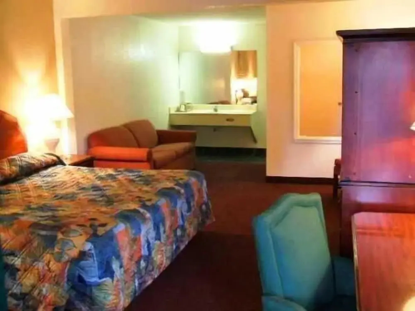 A Victory Inn and Suites - Detroit