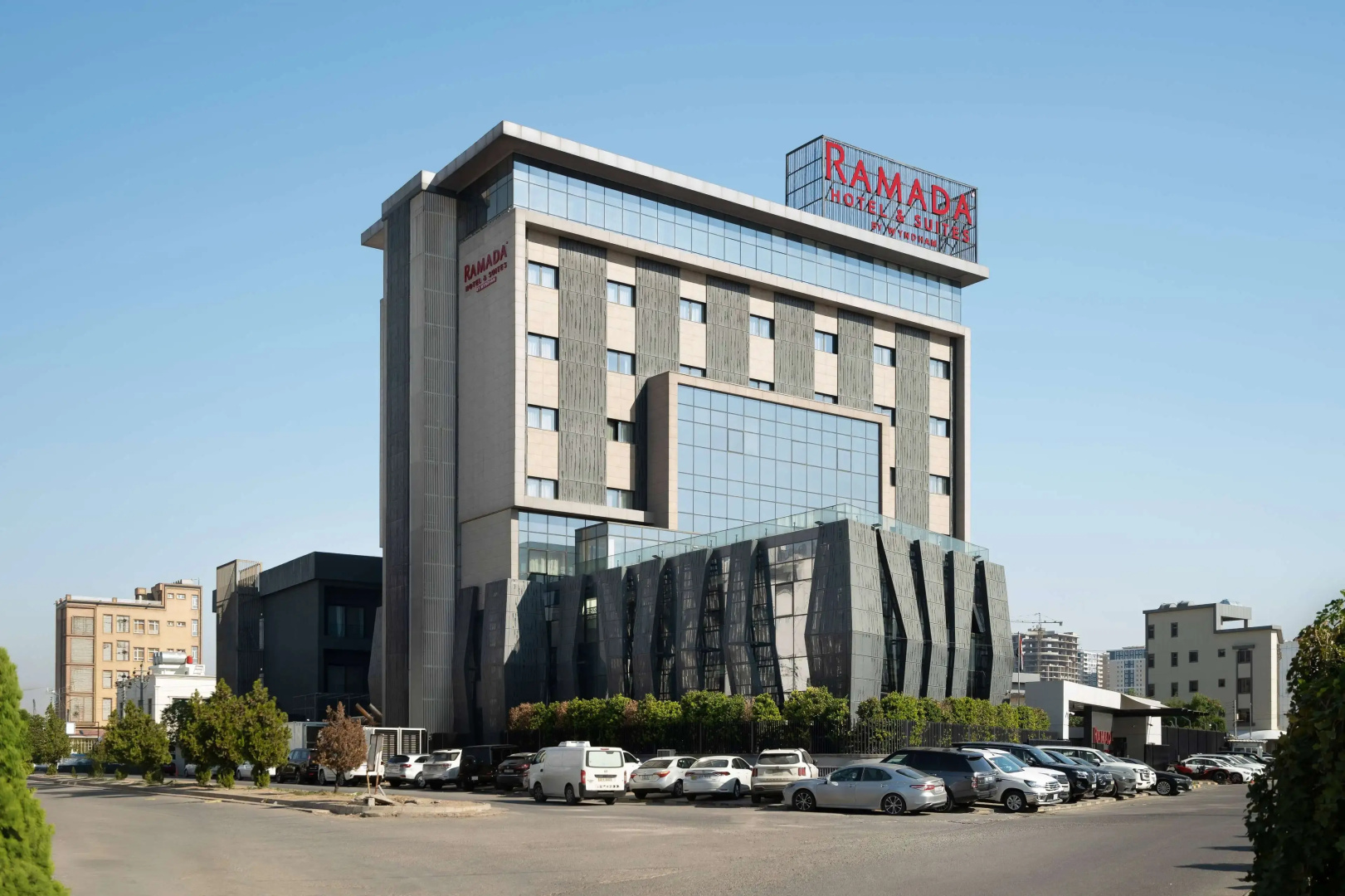Ramada Hotel & Suites by Wyndham Erbil 32 Park