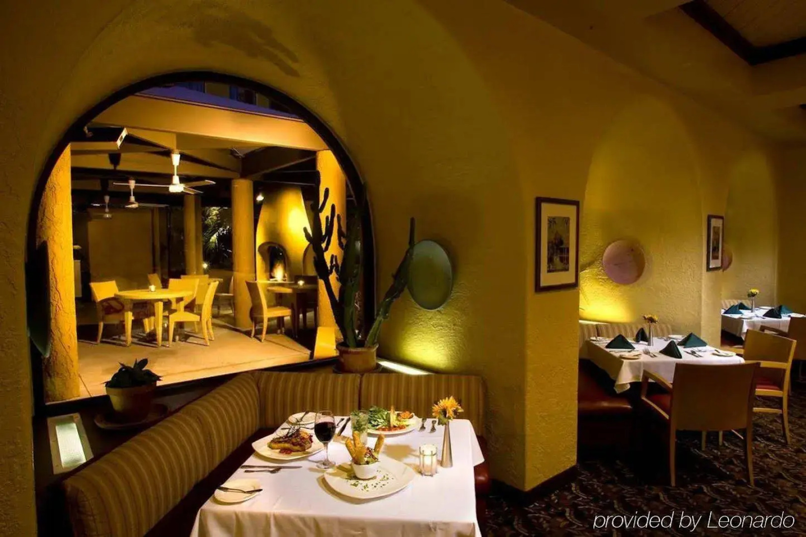 DoubleTree by Hilton Tucson - Reid Park