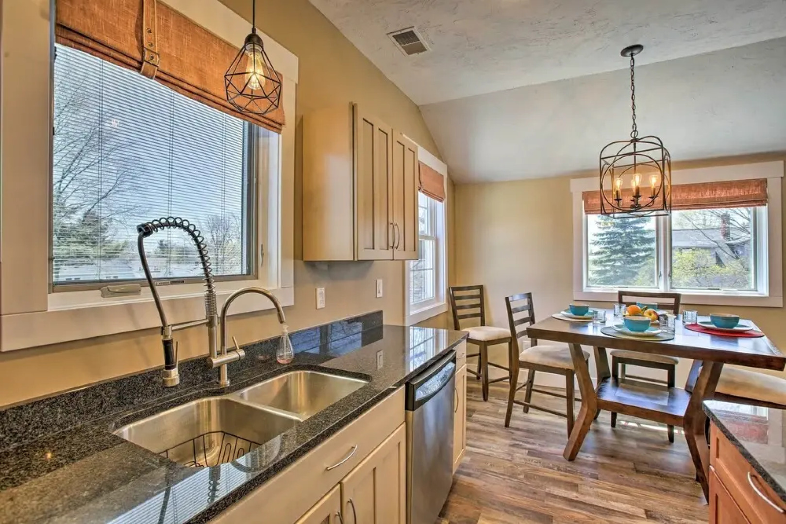 Dtwn Ludington Apt w/ Fire Pit: Day Trip to Slopes