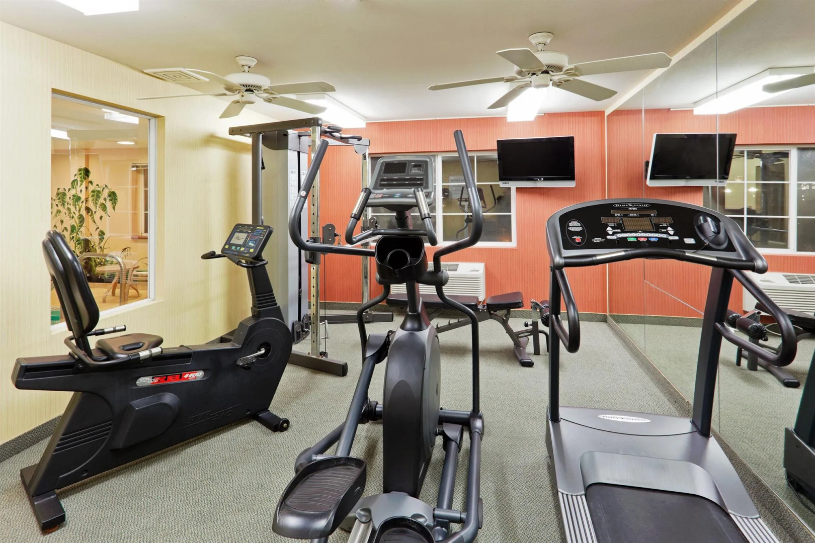 Holiday Inn Express Hotel & Suites Bishop by IHG