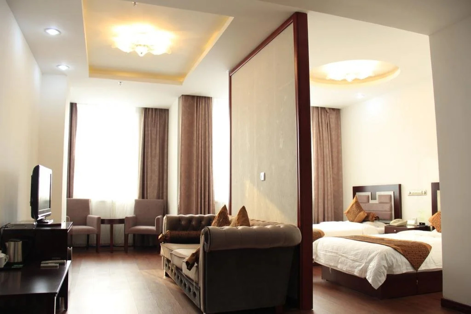 King Eastern Jingyang Hotel
