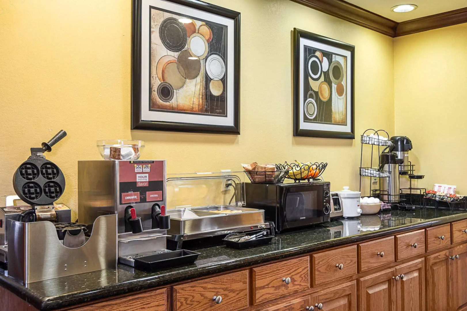 Econo Lodge Inn & Suites Little Rock SW