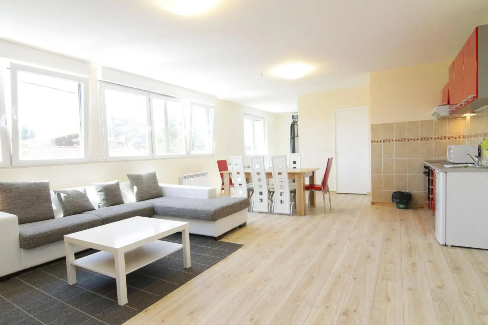 Paris East Side Lodge