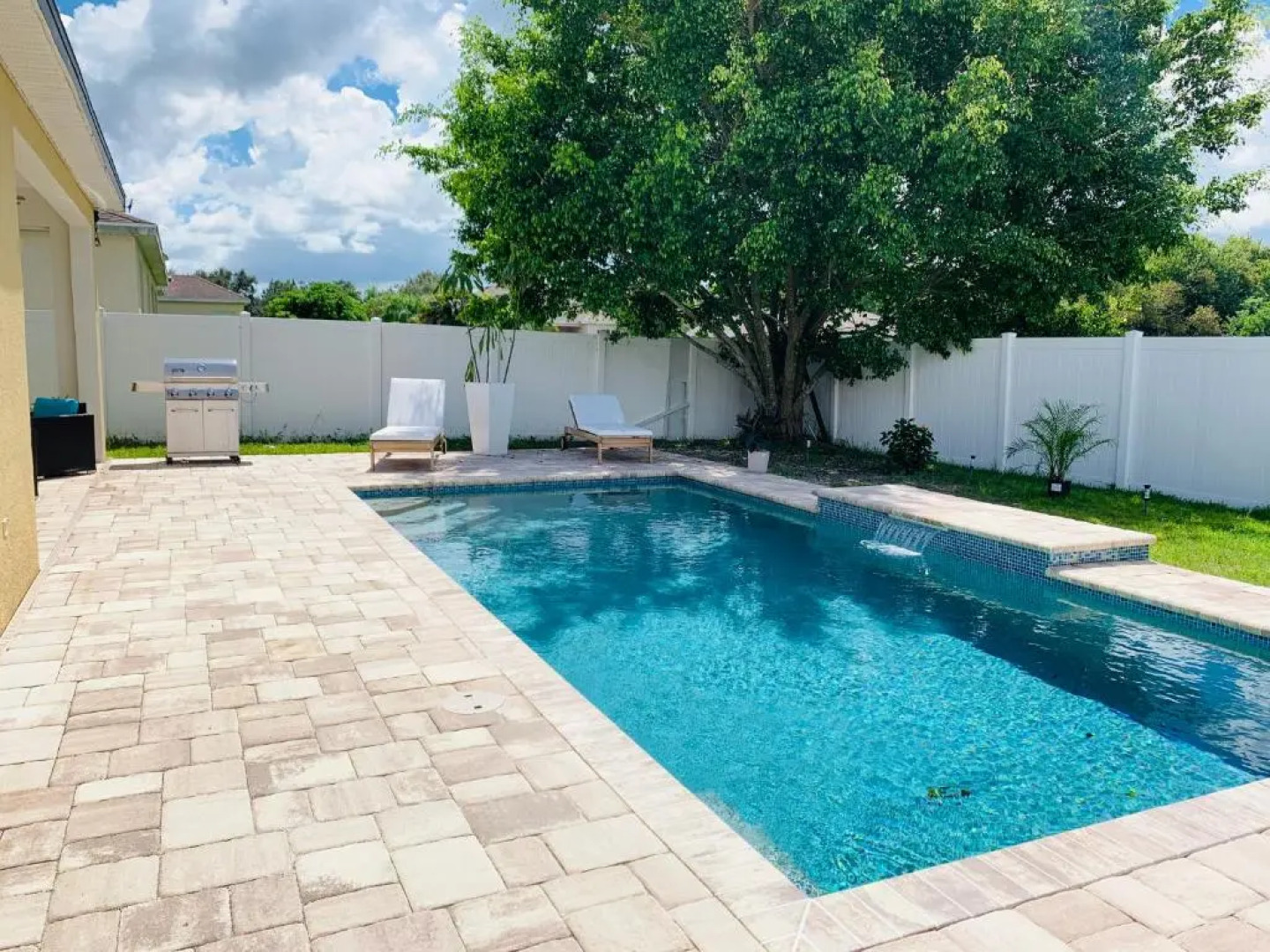 Paradise Pool Home Near IMG and Siesta Key Beach