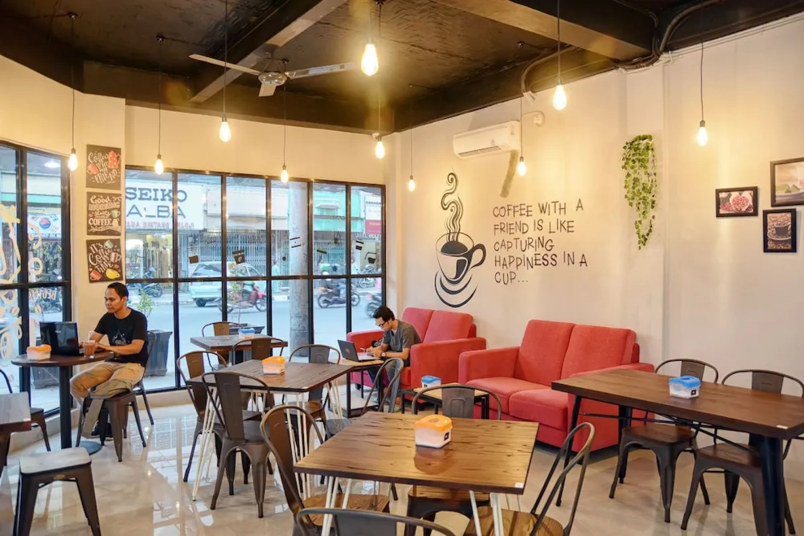 RedDoorz Hostel @ Capsule Inn Medan