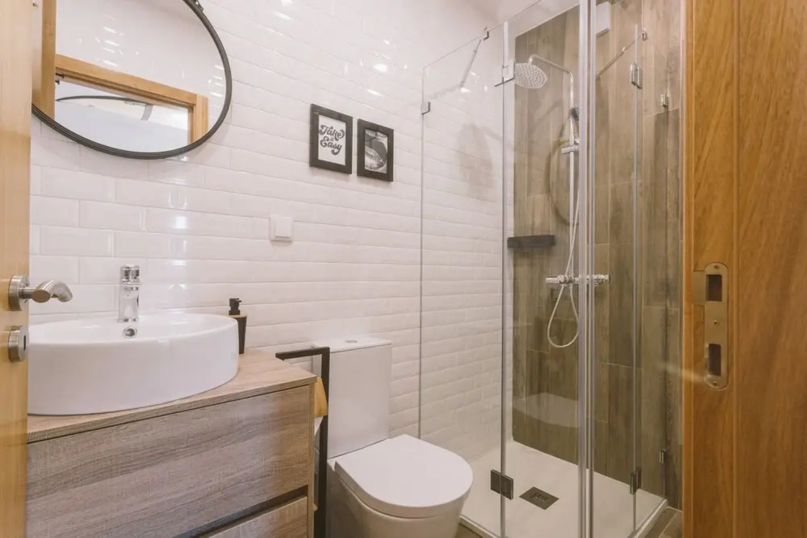 Cliff Surf Camp Hostel