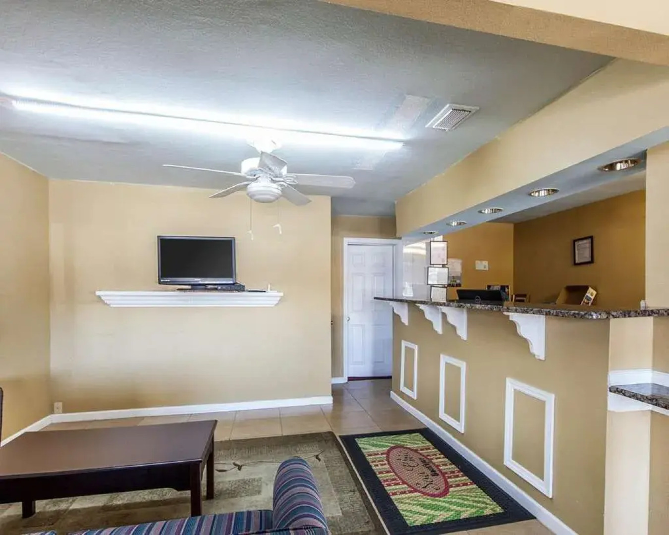 Days Inn By Wyndham Calhoun Ga I-75 And Us-41