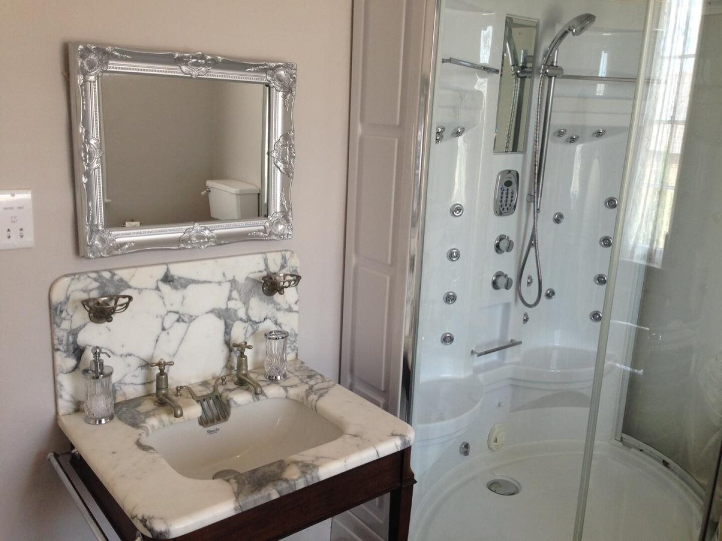 Little Mollington Hall